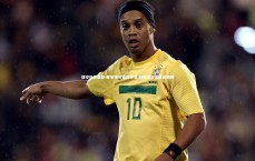 悟空体育登录-里昂球员蓄势待发 新赛季誓言重返荣耀