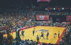 悟空体育登录-湖人主场逆转掘金 绝境翻盘展露冠军底色